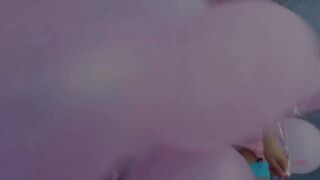 Riley Reid hátsó kapujában kettő nyeles aszpirin