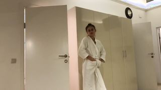 Orosz tini pici lány análba kefélbe