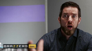 Brazzers - Cali Carter a méretes keblű tini
