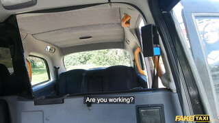 Fake Taxi - Sabien DeMonia a nagy tőgyes ribi