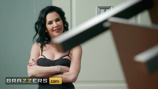 Brazzers - Veronica Avluv hátsó bejárata megkúrelva