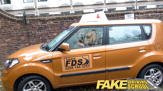 Fake Driving School - Tini spiné az oktatóval kúr