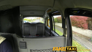FakeTaxi - fősulis kisasszony ordítva élvez