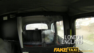 FakeTaxi - telt csoki hajú picsa pénzért mindent bevállal