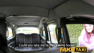 FakeTaxi cuki amcsi kisasszony engedi popsiba is