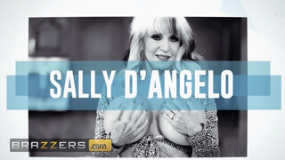 Brazzers - Ebony Mystique és Sally D'Angelo hármasban dugnak