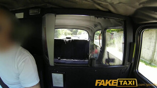 FakeTaxi - Rio Lee a hatalmas cickós fekete hölgyemény