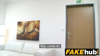 Fake Agent - ártatlan fekete kiscsaj és a káró esete
