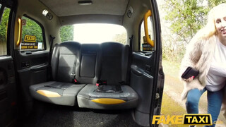 Fake Taxi - Hatalmas kannás világos szőke megkúrelva
