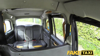 Fake Taxi - Eva Johnson szereti a méretes kárót