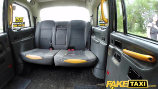 Fake Taxi - Csöcsös hölgyemény szexel a hátsó ülésen