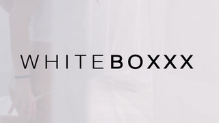 WhiteBoxxx - bombázó világos szőke csaj reggel akar szexelni