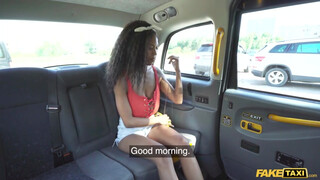 Fake Taxi - Tina Fire a nagy csöcsű csoki hölgyemény