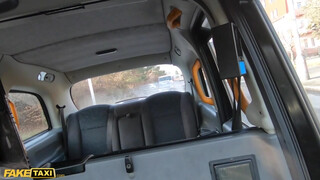 Fake Taxi - Didi Zerati a méretes tőgyes francia kiscsaj