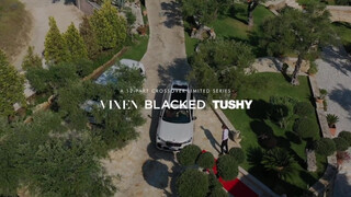 TUSHY - Jia Lissa hátsó bejárata megkúrelva