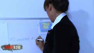 Karyna a dögös latin tanítónéni