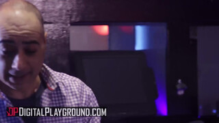 Digital Playground - Aidra Fox alaposan megkúrva