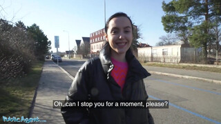 Public Agent - Fiatal latina spiné benne van a dugásba