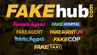 Public Agent - Csoki hajú pici mellű tini hölgyemény