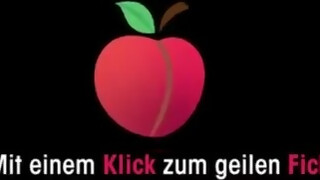 Amatőr tetovált méretes didkós tini kisasszony