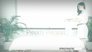 PrivateBlack - Julia Rocka a gyönyörű masszőr lány