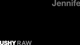 TUSHYRAW - Jennifer White két pélót kap