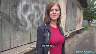 Public Agent - Tiffany Blue a dögös formás seggű picsa