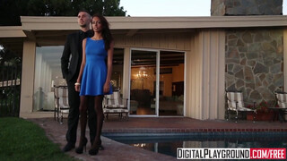 DigitalPlayground - Janice Griffith a felizgult latina spiné