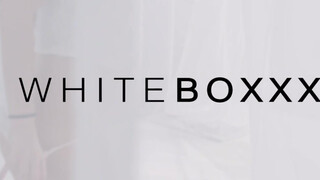 WhiteBoxxx - Leanne Lace a fullos cseh tini kiscsaj