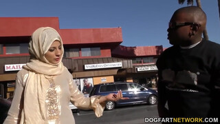 Nadia Ali a dögös arab kisasszony