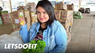 Dagadt latin amerikai milf muffja mélyen megrakva xiomarától