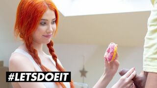 Gisha Forza hatalmas didkós vörös bombe egy fánkot érő durva dugásért
