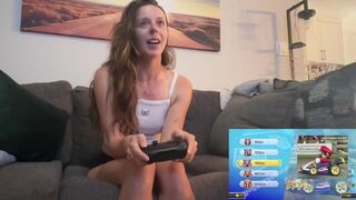 Csíkos mario kart párbaj lush toy-jal a puncimban – banánáradat a fullos játékban